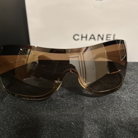 Chanel Quilted Tortoise Shell Sunglasses… Authentic.. Rare!….. EUC - Picture 1 of 9